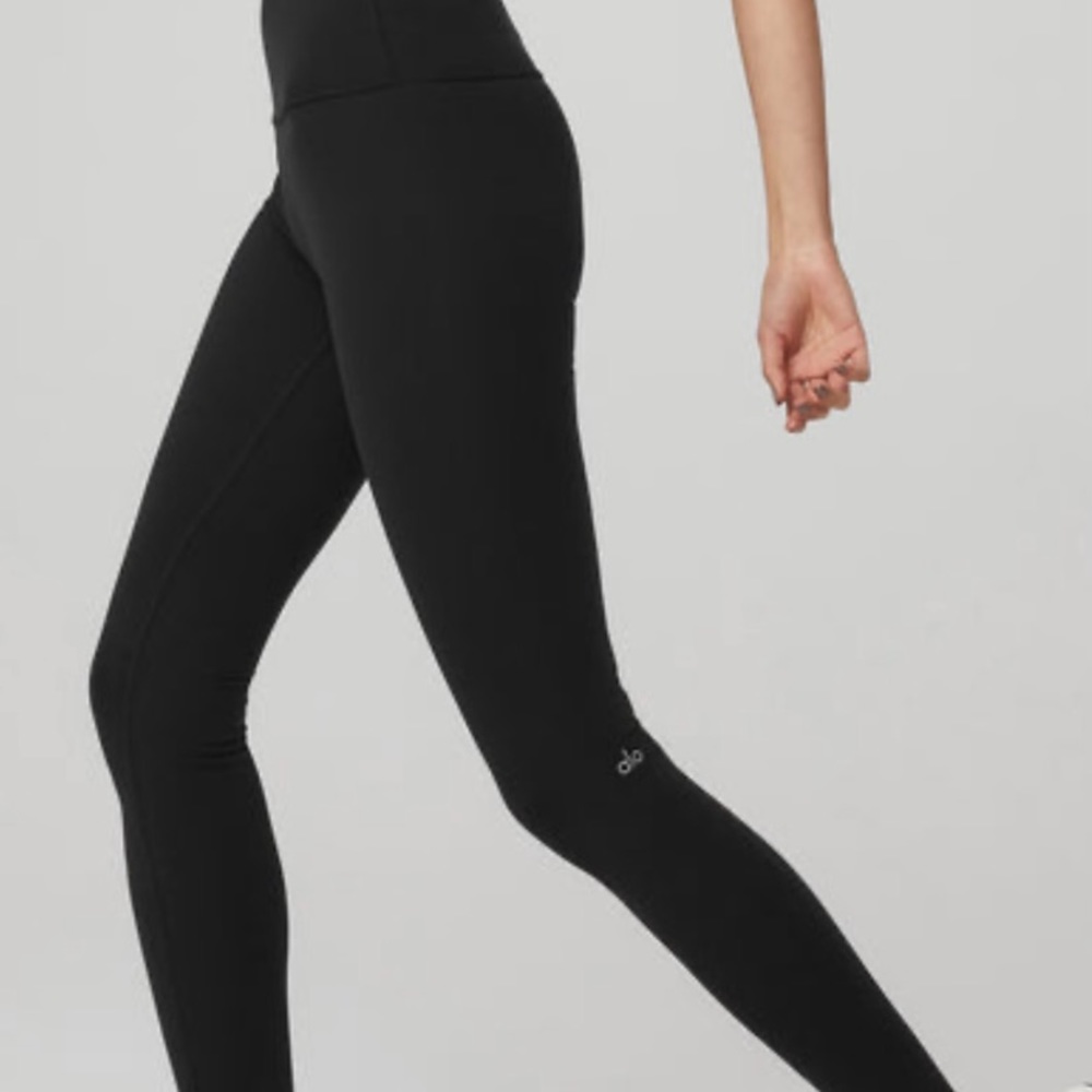 They are grey not black! They’re NWOT. Tried on once.